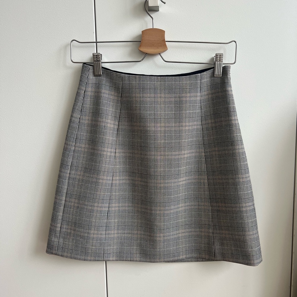 Aritzia Babaton Skirt Size 2